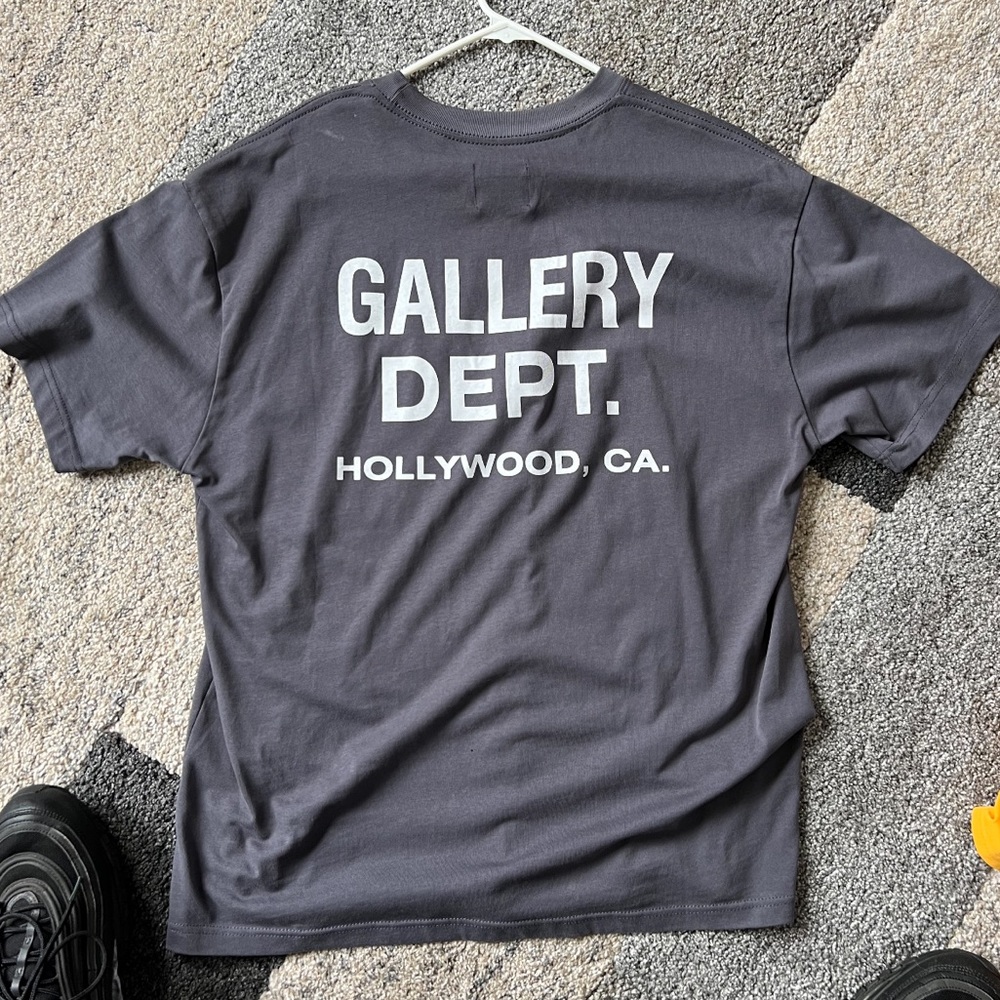 Gallery department t shirt